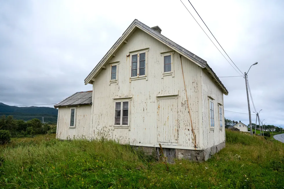 Å refundere momsen for istandsetting og nybygg til bolig i en virkemiddelsone blir positivt oppfattet av unge, skriver Thomas Bartholdsen. Illustrasjonsfoto fra skatteparadiset Bø i Vesterålen.