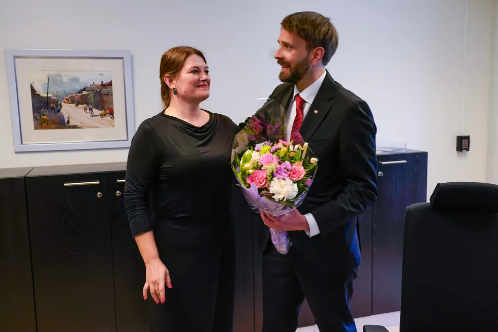Cecilie Myrseth (til venstre) overtok som næringsminister etter Jan Christian Vestre 19. april. Departementets største konflikt under Vestres ledelse var i det statseide oppkjøpsfondet Argentum, som avdelingsdirektør Morten Strømgren måtte håndtere på vegne av statsråden. Nå har både Strømgren og Vestre sluttet i departementet.
