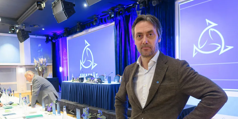 Christian Halstensen, styreleder i Fiskebåt (bildet) og administrerende direktør i Fiskebåt, Audun Maråk, mener Nord Fiskarlag «har opptrådt grovt illjoalt» mot et Landsmøte-vedtak.