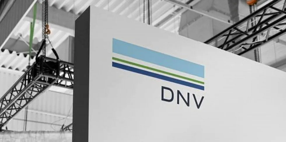 DNVs undersøkelse viser at energisikkerheten veier tyngre hos fagfolk flest enn ren og rimelig energi.
