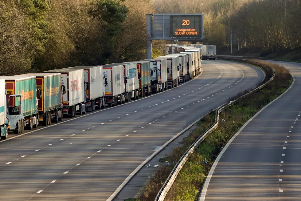 Britene fryktet trailerpropp etter brexit. I stedet har covid-køen mot Dover i romjulen løst seg opp.