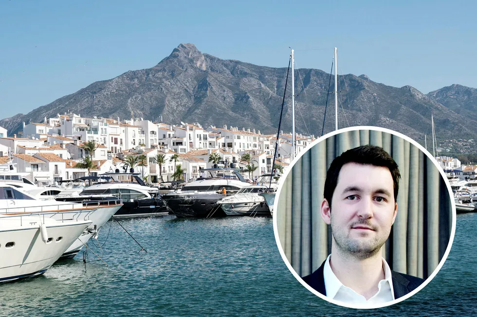 Analytiker Joachim Bernardsen i Nordea Markets (innfelt). Her havnen i Puerto Banus, Spania.