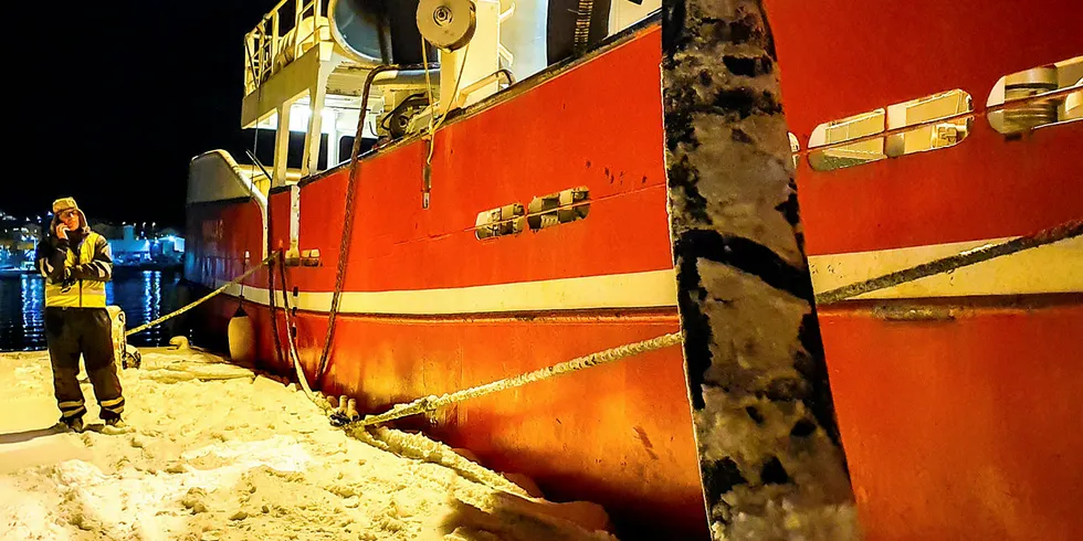 FANT AVVIK: Da Fiskeridirektoratet hadde kontroll på Myre fiskemottak forrige uke, fant de avvik på innrapportert fangst fra «Kamilla Grande». Fiskeriinspektør Trond Blom (bildet), ledet kontrollen.