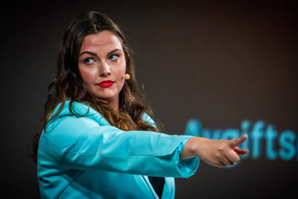 Leder i Senterungdommen, Andrine Hanssen-Seppola, mener straff er en smart måte å håndtere ungdommer som bruker cannabis på. At vi har straffet narkotikabruk siden 1960-tallet uten resultat, synes ikke å være relevant.