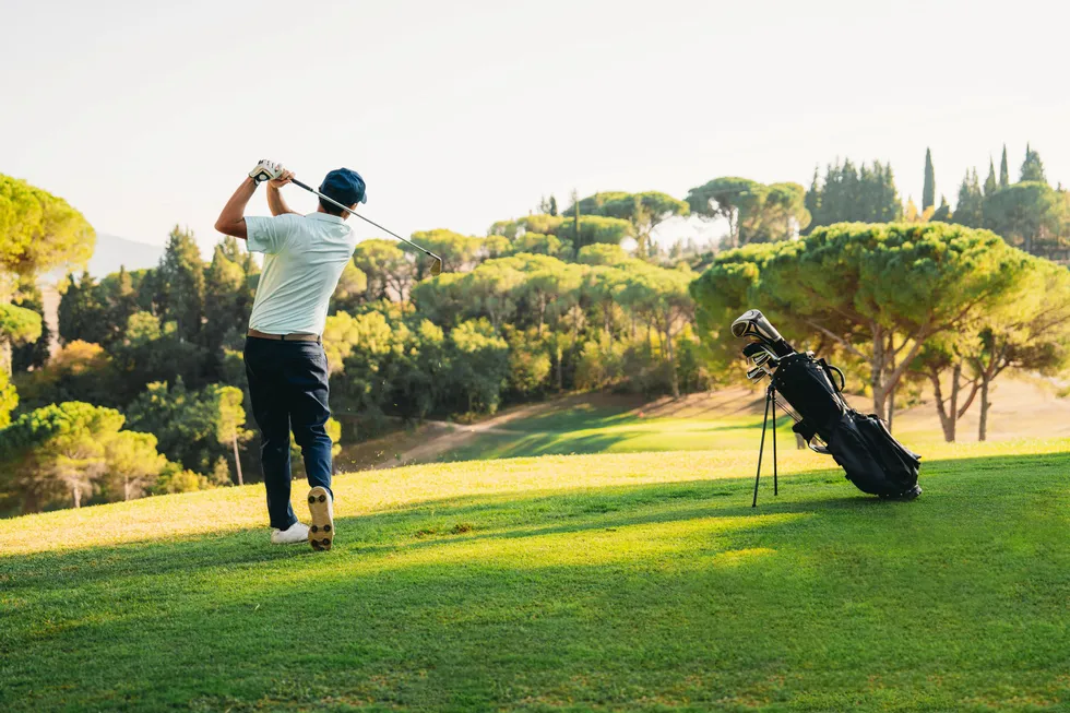 Om noen tror det er økonomisk lukrativt å drive golfklubb i vinterlandet Norge, er det bare å lese årsberetninger til klubber og forbund, skriver artikkelforfatteren.