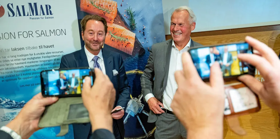 Kjell Inger Røkke og Gustav Witsøe på en pressetreff etter Salmars kvartalspresentasjon torsdag i Trondheim.