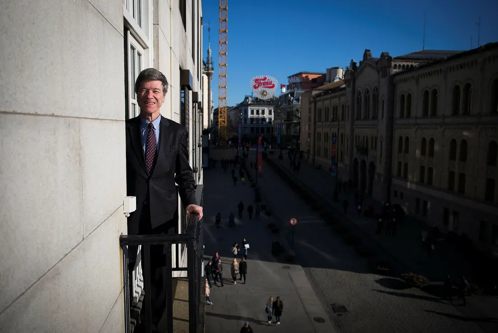 Den selverklærte sosialdemokraten gjester ofte Norge. Bare i år ligger det an til tre besøk – i første halvår. Denne uken taler Sachs til energi- og finansfiffen på Swedbanks store konferanse på Grand Hotell i Oslo. Foto: Gunnar Blöndal
