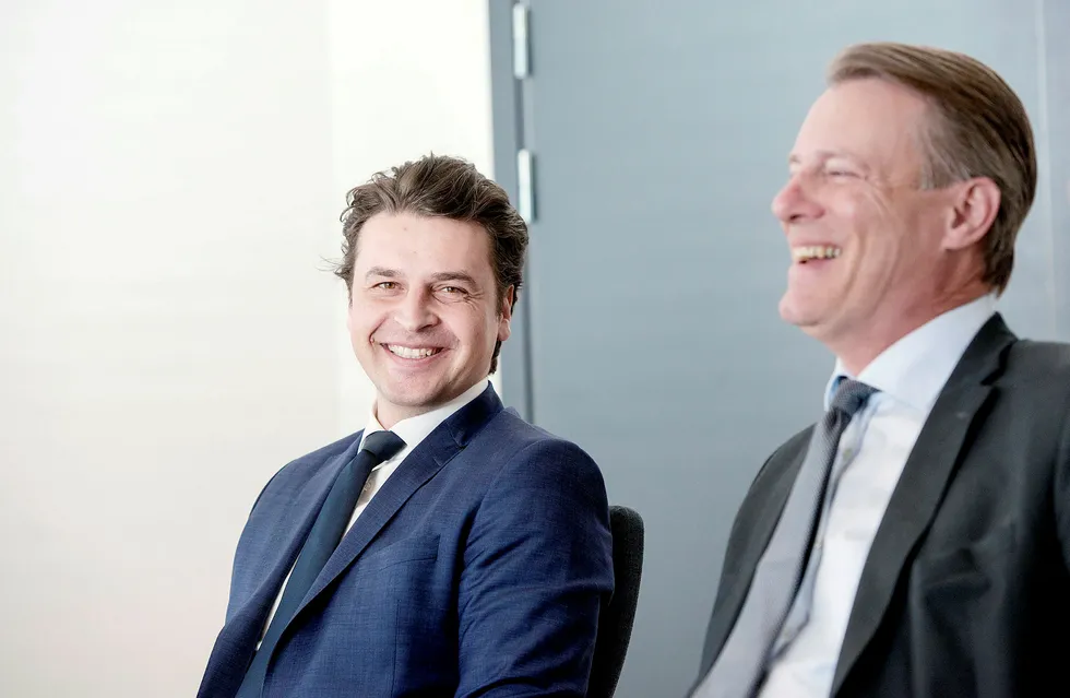 – Vi har investeringskapasitet på over ti milliarder kroner uten å måtte selge noe. Så vi kan i teorien gjøre noen veldig store enkeltinvesteringer, sier Ferds konsernsjef Morten Borge (til venstre). Investeringsselskapet eies av Johan H. Andresen (til høyre) og hans to døtre.