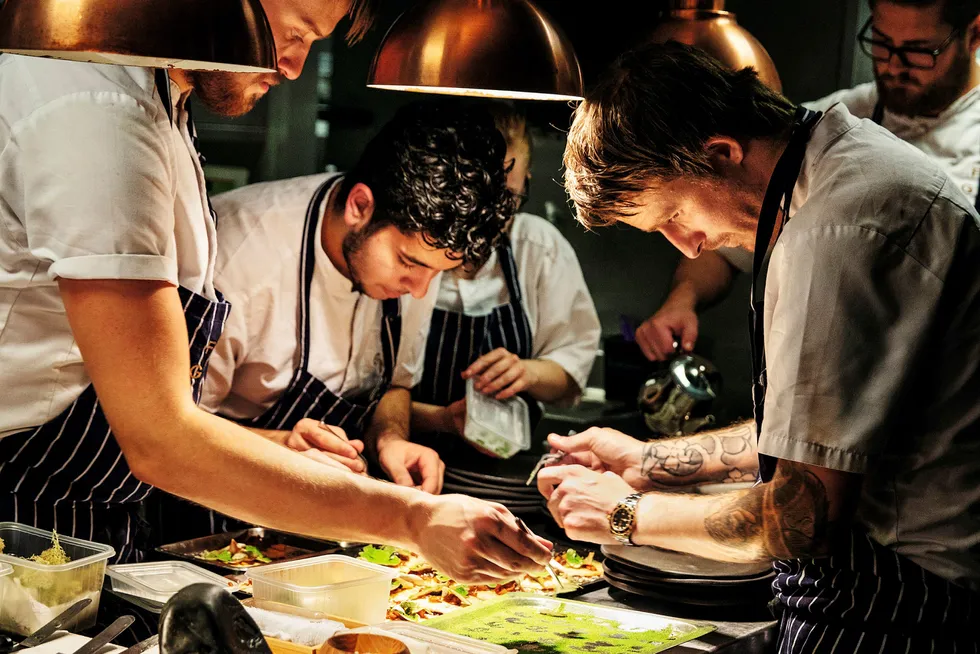 Det jobbes for mye her på restauranten Fagn i Trondheim.