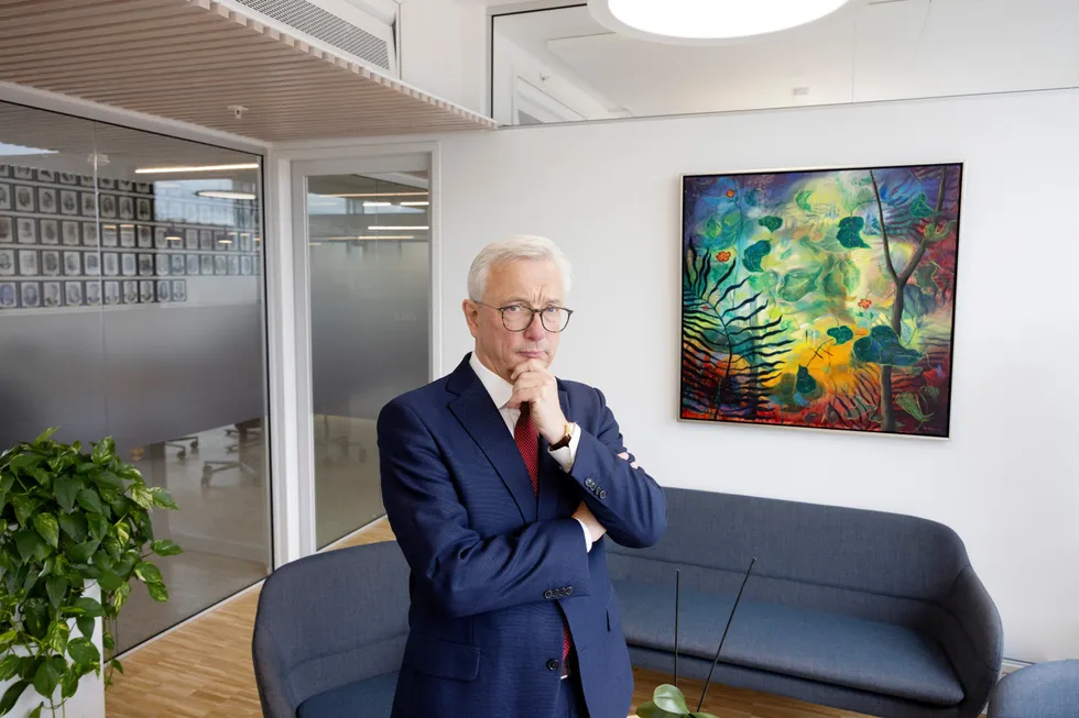 Riksrevisor Karl Eirik Schjøtt-Pedersen vil konkludere med hvordan systemet for nettutvikling fungerer først våren 2024.