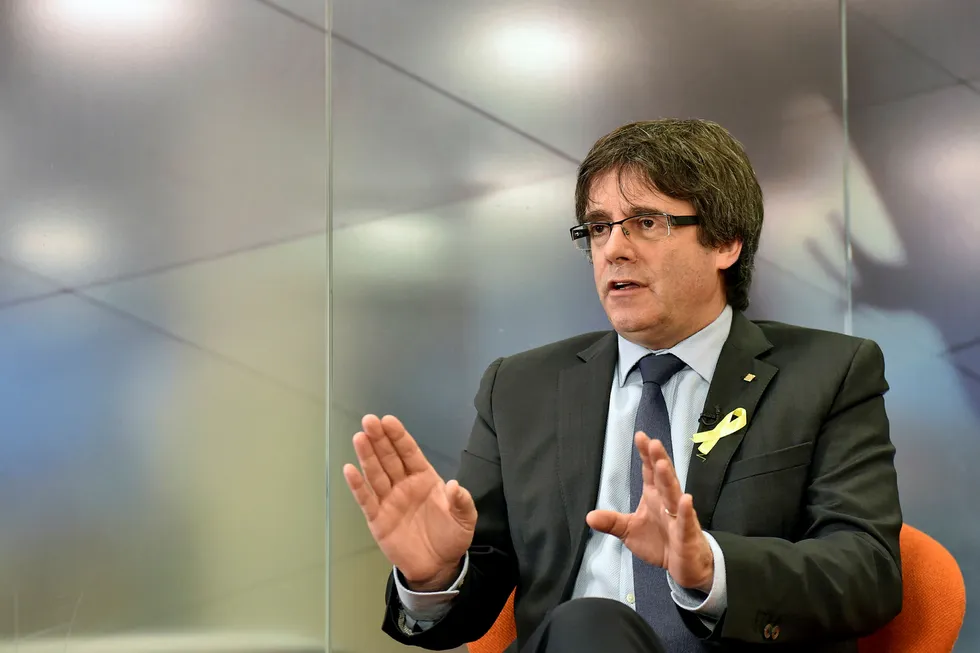 Tidligere president i Catalonia, Carles Puigdemont, her fotografert i et intervju med Reuters i Brussel lille julaften. Foto: Eric Vidal/Reuters