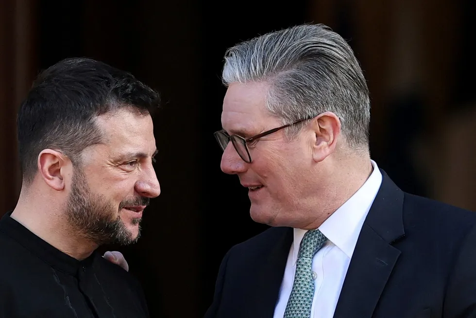 President Volodymyr Zelenskyj får sterk støtte fra britenes statsminister Keir Starmer.
