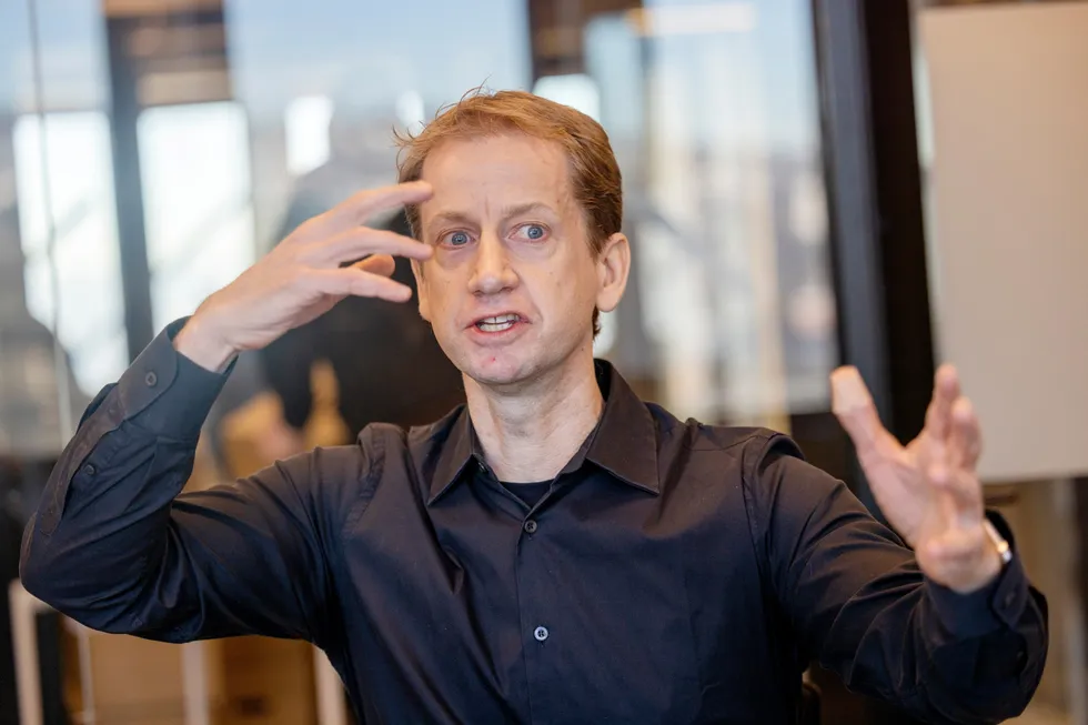 «Mange meninger, men ingen peiling», skrev økonomiprofessor Marcus Hagedorn da han hadde sett NRKs Debatten om inflasjon. Slikt blir det bråk av.