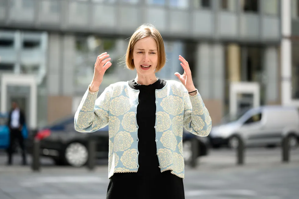 Næringsminister Iselin Nybø (V) forvalter regelverket for kontantstøtte til bedrifter.