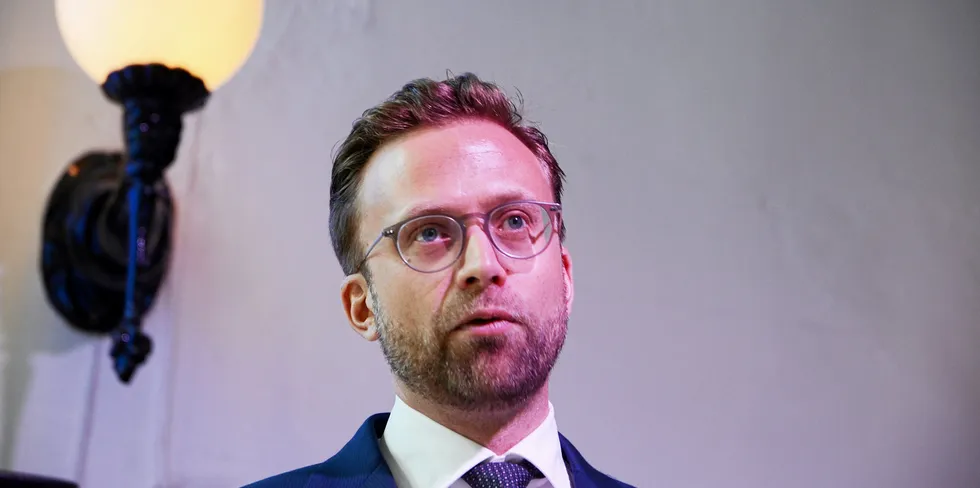 Nikolai Astrup ser gjerne at både regjeringen og selskapene ser mulighetene for å elektrifisere sokkelen med havvind.