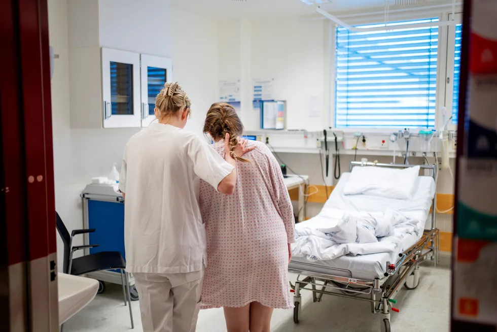 Som medisinsk behandler har jeg altfor ofte vært vitne til overutredning og overbehandling når arbeidstagere har tatt i bruk privat helseforsikring, skriver innleggsforfatteren.