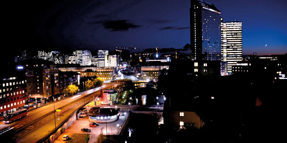 Utfordringen er å finne gode kjøleløsninger i sentrumsnære områder. Det har Fortum Oslo Varme og Erichsen & Horgen sett nærmere på.