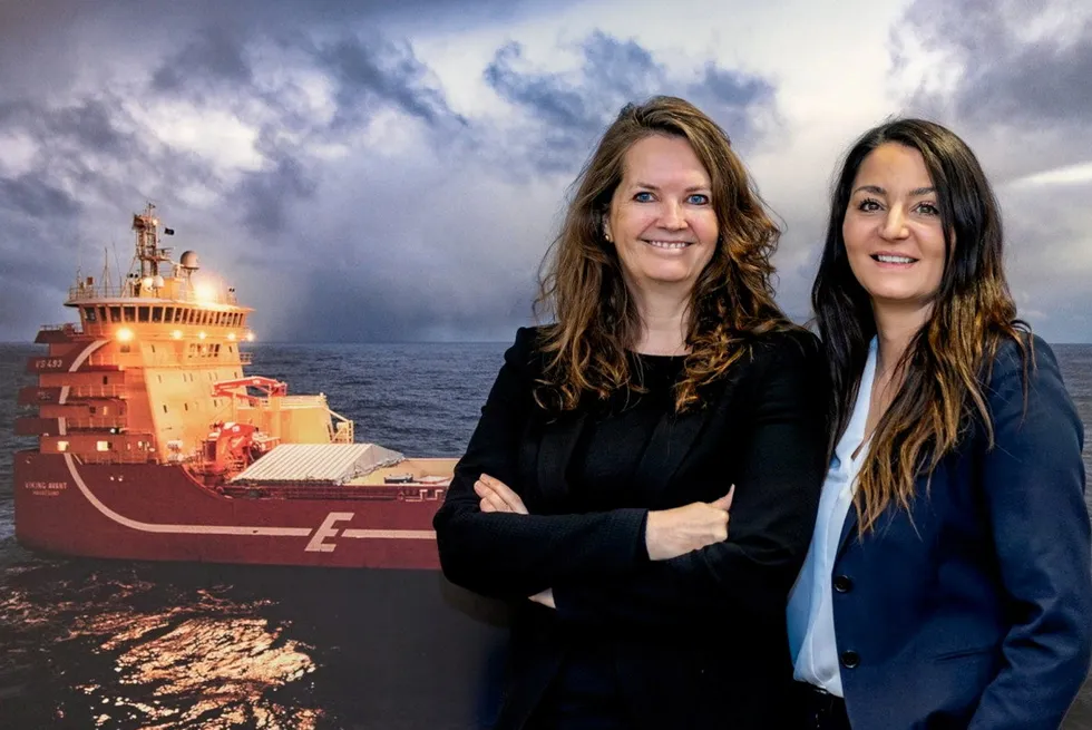 Finansdirektør Helga Cotgrove (t.v.) og administrerende direktør Gitte Gard Talmo i Eidesvik Offshore.