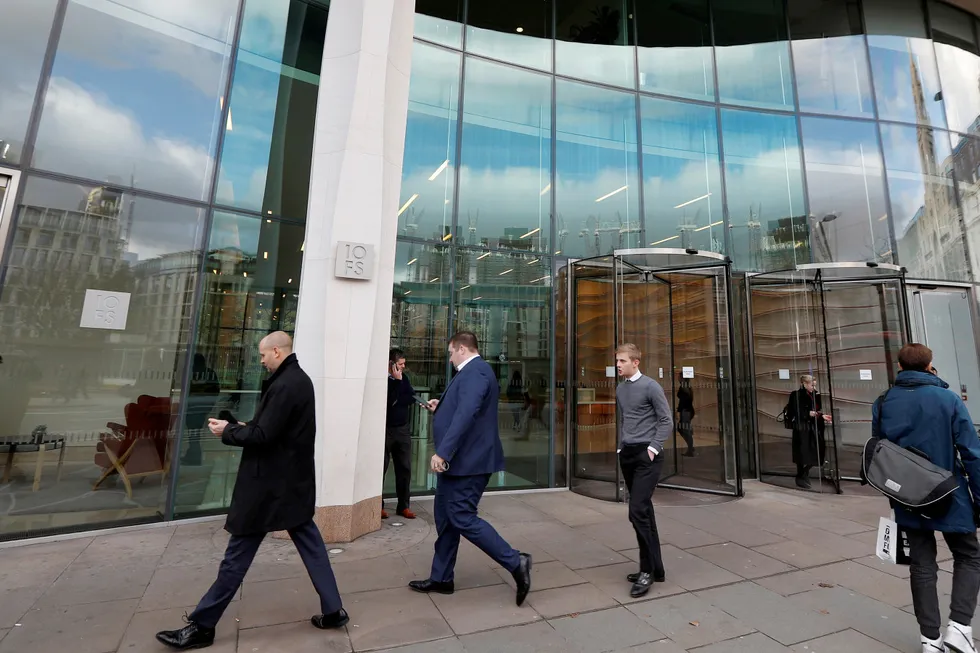 London Metal Exchange (LME) stengte for all handel av nikkel etter at prisen gikk til himmels forrige uke.