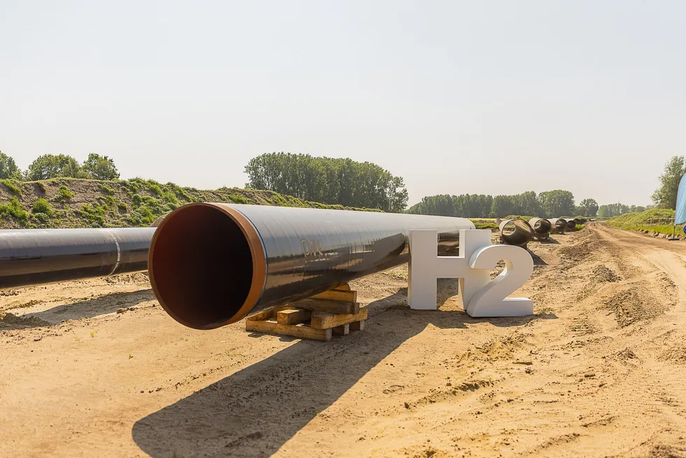 Sections of a hydrogen-ready pipeline laid between Brussels and Zeebrugge.