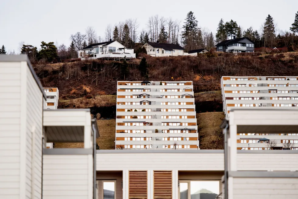 Så mange som 8–10 prosent av boliglånskundene har et forbruk som gjør dem avhengige av gjentatt bruk av usikrede lån og fortsatt boligprisvekst, skriver artikkelforfatterne. Illustrasjonsfoto.