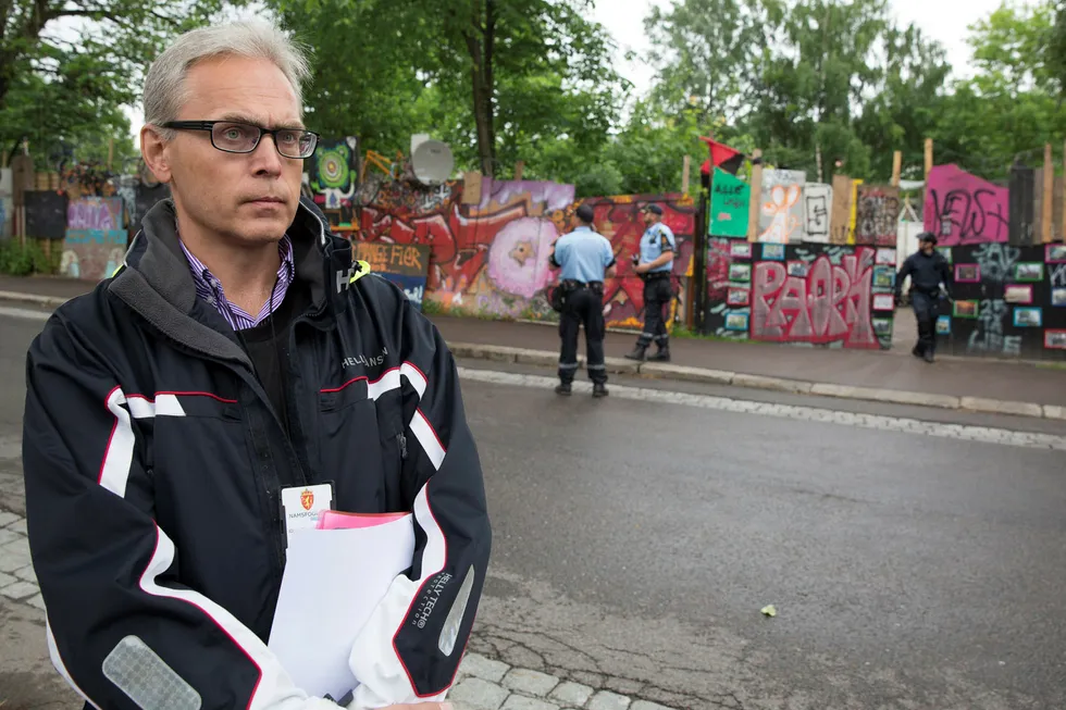 Namsfogden i Oslo, Alexander Dey, konstaterer at det er kraftig økning i antall inkassosaker og lurer på om bankene bevisst låner ut penger til folk med svak økonomi. Foto: Ole Berg-Rusten / NTB Scanpix