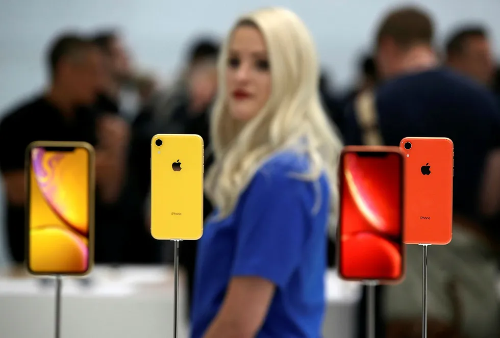 Denne uken lanserte Apple årets mobilmodeller, Mest oppmerksomhet fikk Iphone XR. For mange er Apple et klassisk eksempel på vellykket innovasjon i privat sektor. Men ifølge innovasjonsforskeren Mariana Mazzucato har det meste av innovasjoner som kjennetegner en smarttelefon sitt opphav i offentlig finansiert forskning.