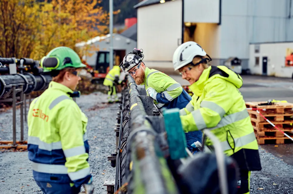 Fra arbeidet med det mobile karbonfangstanlegget ved Elkem Rana.
