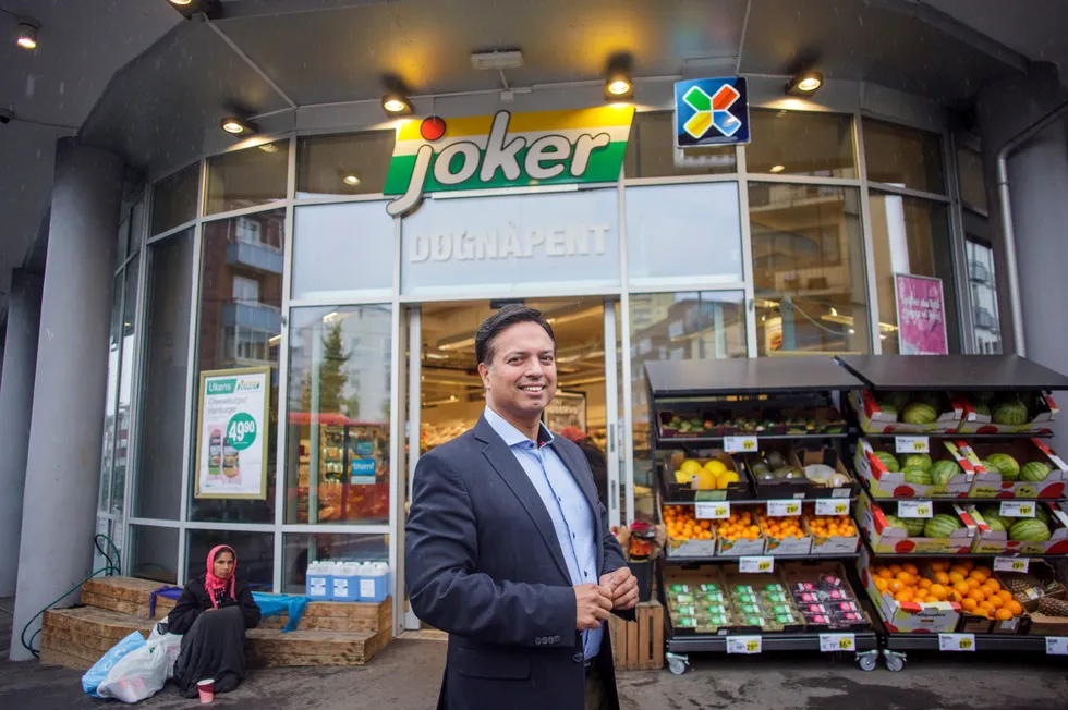 Inderjeet Singh har skapt millionbutikk av å drifte Joker-butikker på Østlandet. Han var en av de mange norske formuende til å flytte til Bø i Vesterålen.