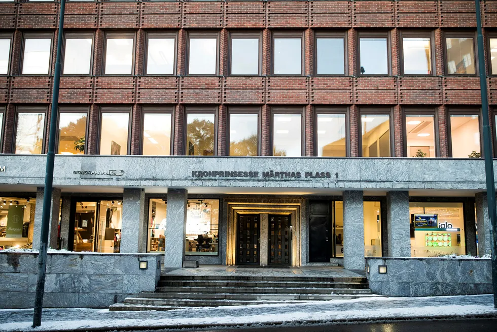 Her inne i bygningen på Kronprinsesse Märthas plass 1 i Oslo forvalter Lars Eyolf Kvamsø og Øivind Ofstad flere titall millioner kroner for profesjonelle investorer gjennom selskapet Conscendo Asset Management. Foto: Fredrik Solstad