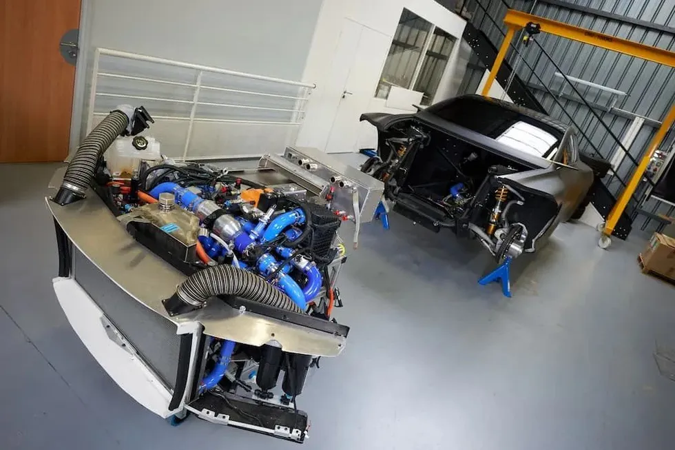 An image displaying Hopium's powertrain in its Machina car