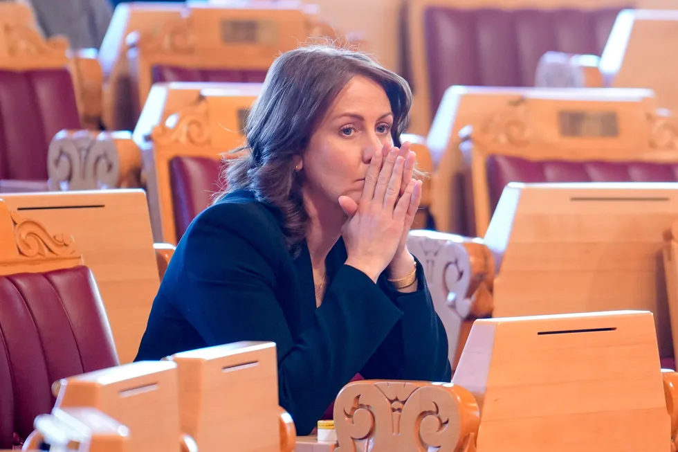 Arbeids- og inkluderingsminister Tonje Brenna (Ap) må gjennom en ny runde med kontroll- og konstitusjonskomiteen.