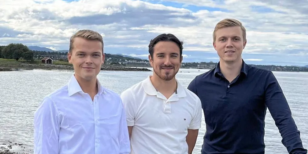 Tor Jakob Moe, prosjektdirektør, Mario Nordly, daglig leder og Bastian Overå, salgsdirektør, står bak Aquafind. Foto: Privat