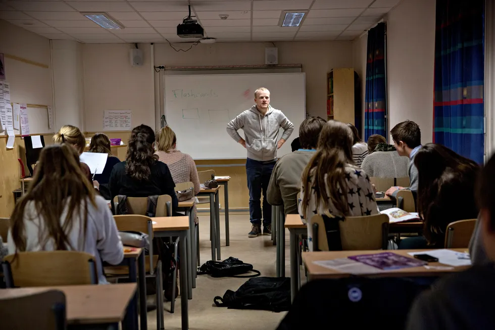 Siden 2006 er det ikke spesifisert hva elevene skal vite, skriver kronikkforfatterne. Illustrasjonsfoto.