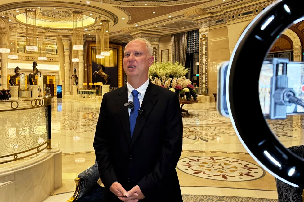 Kirill Dmitriev, lederen for Russlands statlige investeringsfond, snakket med journalister på Ritz Carlton hotell i Riyadh tirsdag morgen.