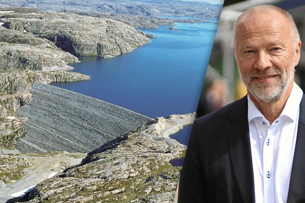 Etter helgens uvær kommer det kaldere vær og mindre nedbør i nord, og dermed overgang fra fyllingssesong til tappesesong. – Denne helgen blir et siste stikk fra Vårherre i denne omgang, ifølge Olav Botnen fra Volt Power Analytics. Til venstre er vannmagasinet Oddatjønn dam avbildet.