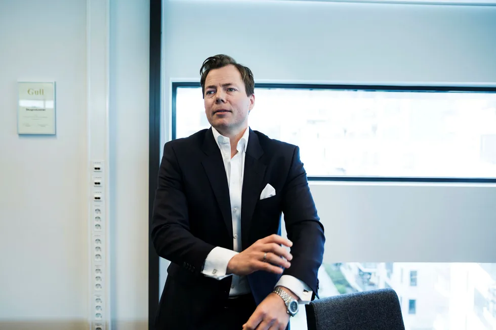 Lars Sperre tok over som ny konsernsjef for Norske Skog for én måned siden. Fredag forrige uke la han frem en redningsplan som skal stable selskapet på benene igjen. – Forslaget er fordelaktig for alle interessenter, og alle alternativer er mindre gunstige, sa Sperre i meldingen fredag. Foto: Per Thrana