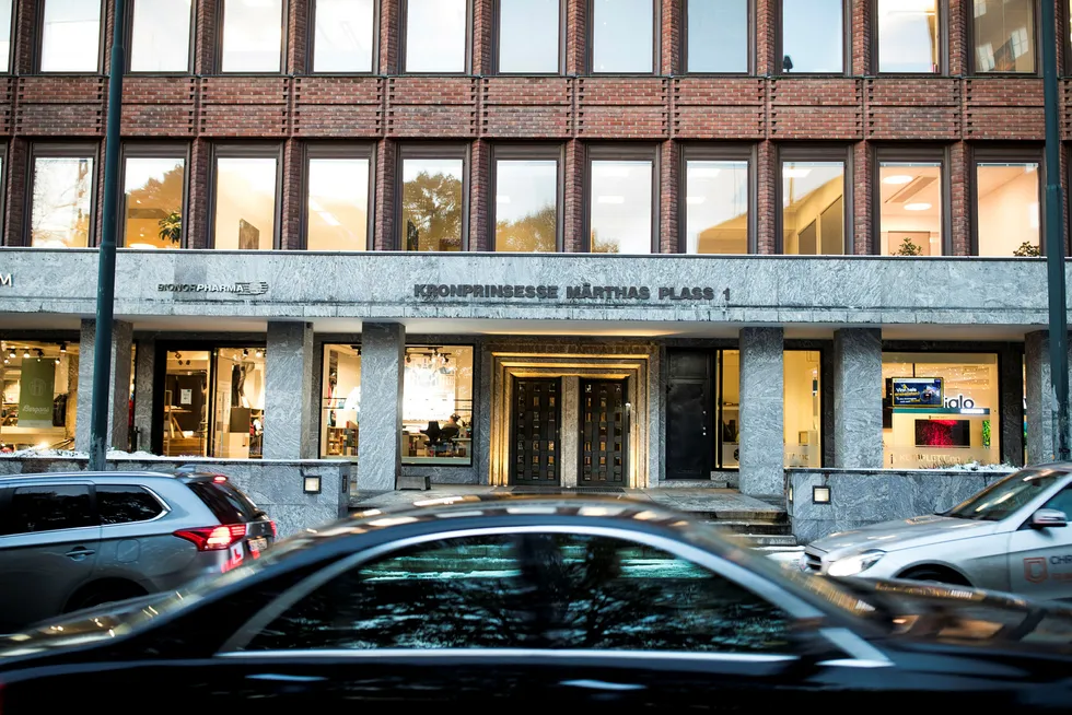 Her inne i bygningen på Kronprinsesse Märthas plass 1 i Oslo forvalter Lars Eyolf Kvamsø og Øivind Ofstad flere titall millioner kroner for profesjonelle investorer gjennom selskapet Conscendo Asset Management. Foto: Fredrik Solstad