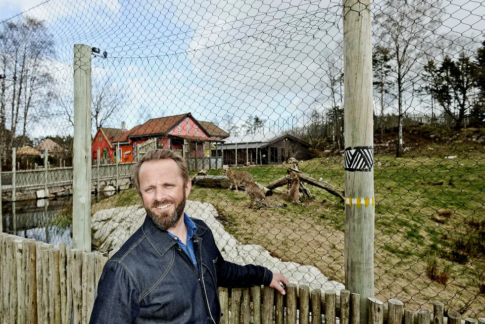 Per Arnstein Aamot begynte med å plukke tomflasker i Kristiansand Dyrepark som tiåring. Nå er han konsernsjef for Norges største turistattraksjon med over en million besøkende i fjor. Foto: Jacob Buchard