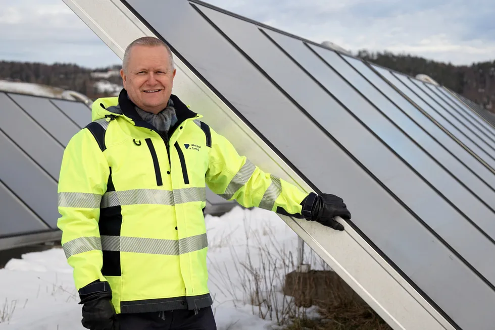 Konsernsjef Eskil Lunde Jensen har tro på at det vil komme flere solparker på ganske kort tid, siden utviklerselskapet Solgrid har flere prosjekter til behandling hos NVE.