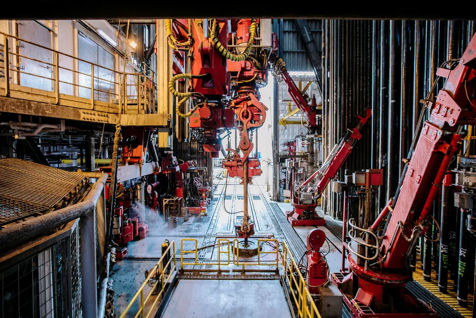 Automatisering betyr høyere produktivitet og høyere inntekter. Høyere inntekter vil gi høyere etterspørsel og nye jobber. Her boredekket på Songa Enabler som er blottet for mennesker da alt er robotisert. Foto: Marius Fiskum