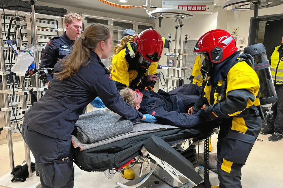Fiskeribladet fikk bli med Kystvakten om bord på nyskipet KV «Bjørnøya» i Bjørnafjorden utenfor Bergen 10. januar. Bildet er hentet fra en øvelse om bord.