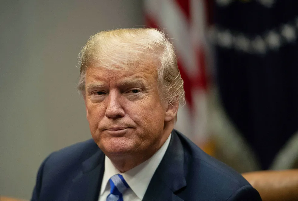 USAs president Donald Trump blir motarbeidet av sine egne, men det er godt ment, bekrefter en i hans administrasjon i et anonymt innlegg i The New York Times.