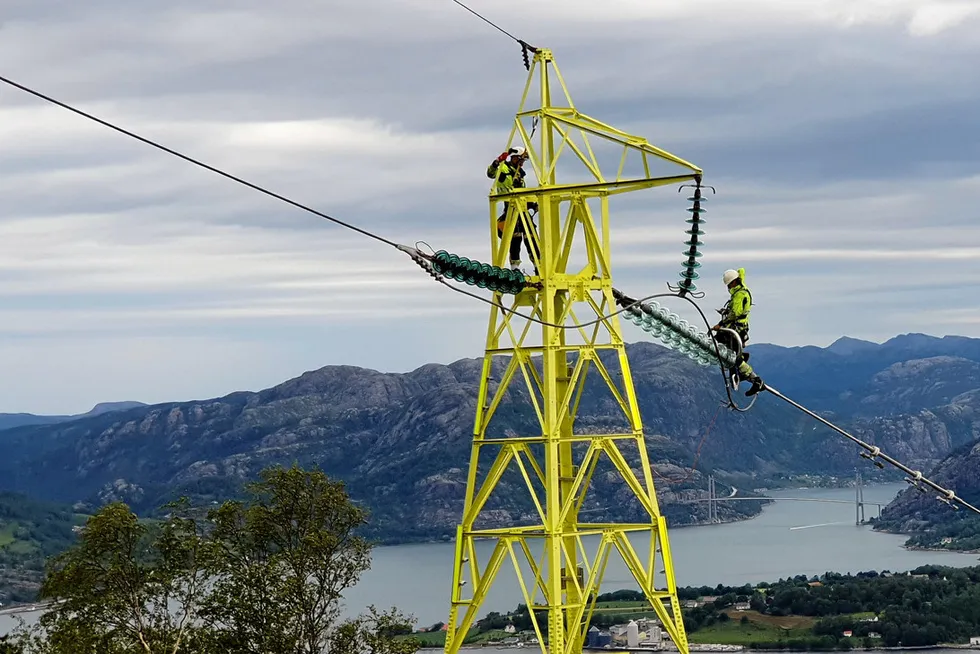 Ifølge regnearkene til RME vil Tensio TS få drøyt en fjerdedel av potten som nå blir gjort tilgjengelig. Lede og Norgesnett er de to andre selskapene som vil få en betydelig andel. De tre til sammen vil stikke av med 56 prosent av totalen. Illustrasjonsfoto