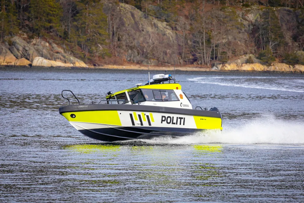 Her den lille ertstaningsbåten som kommer til Bergen neste uke. Den er drøye 26 fot lang og har to motorer på 200 hk hver.