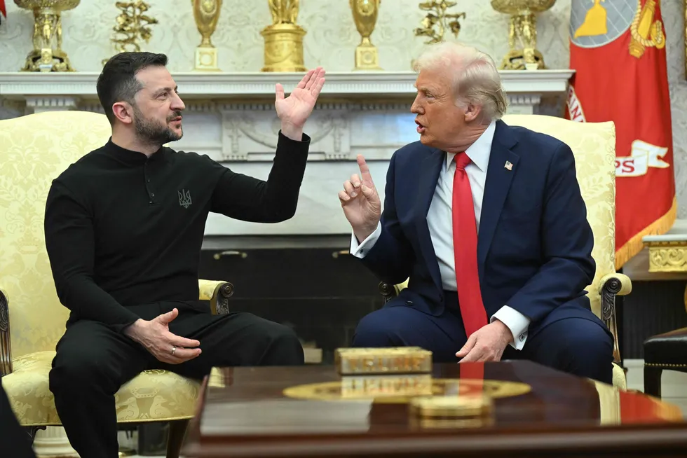 President Donald Trump og Ukrainas president Volodymyr Zelenskyj under møtet i Det ovale kontor den 28 februar.