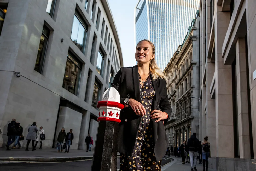 Alexandra Haudemann-Andersen jobbet i meglerhuset til svenske SEB i Singapore og Hongkong. I år meldte hun overgang til oppstartsfondet Antler, og har vært på opplæring i finansdistriktet City of London i høst. Like over nyttår starter Antler et gründerprogram i Oslo for første gang.