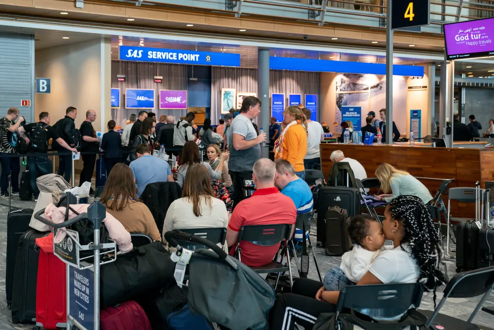 Det er tre år siden forrige SAS-streik. Da så det sånn ut på Oslo lufthavn. Vil det samme skje i juli?