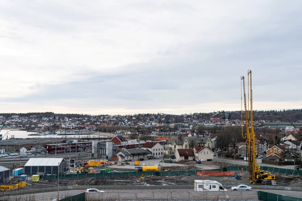 Den lille jernbanesnutten nedenom Moss kan fort havne i Guinness rekordbok med en kostnad på over ti millioner kroner per meter dobbeltsporet skinnegang, skriver artikkelforfatteren.