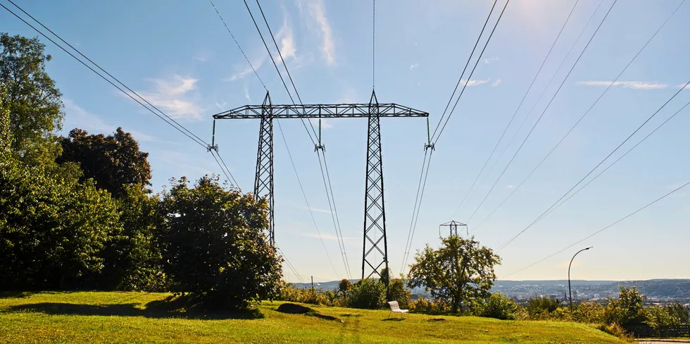 Eidefoss Nett får beholde kraftledning